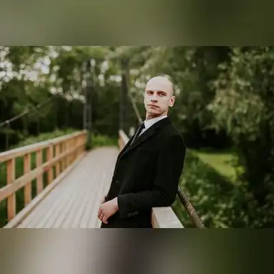 龚荻